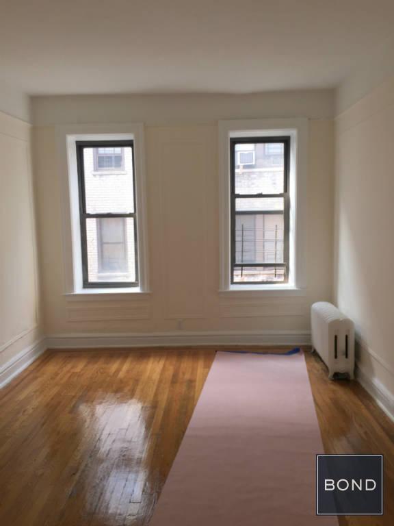 Building Photo - 4879 Broadway