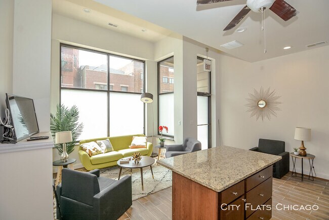 Foto del edificio - 1448 W Fullerton Ave