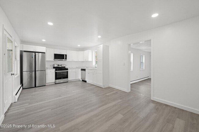 Foto del edificio - 527 St Frances Cabrini Ave