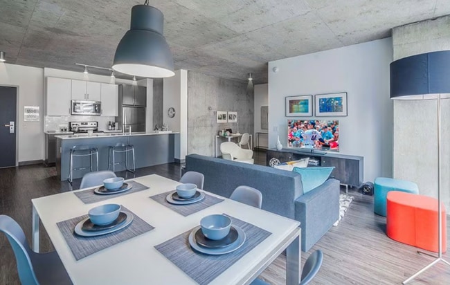 Photo - 200 W Washington St Apartment