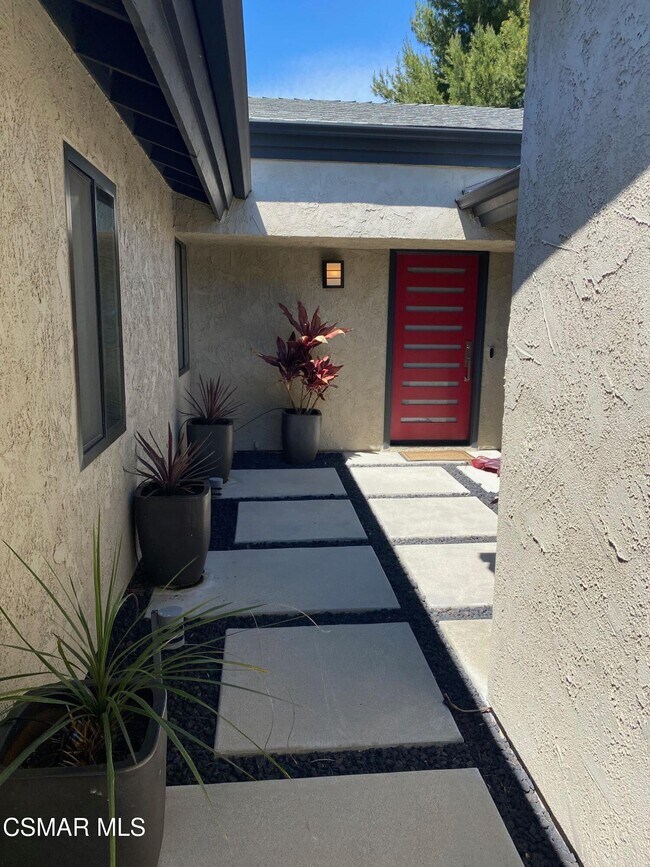 Building Photo - 4284 Silverado Dr
