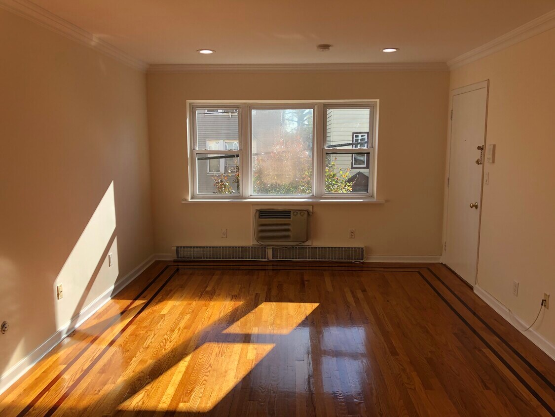 Primary Photo - 7405 1st Ave