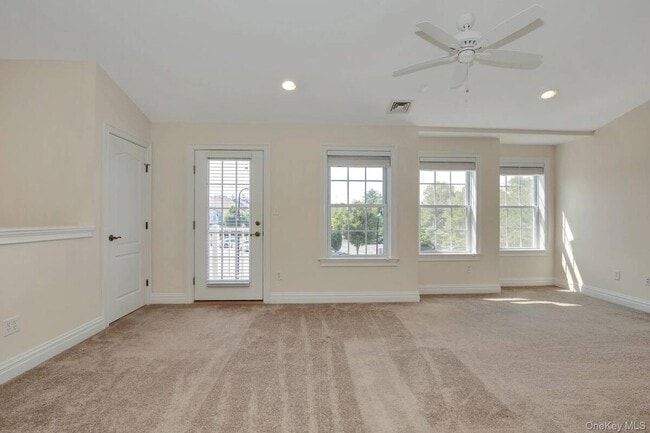 Building Photo - 34 Della Dr