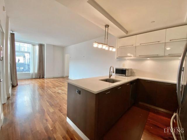 Foto del edificio - 2 bedroom in Brooklyn NY 11211