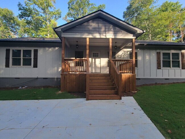 Foto del edificio - Build to Rent 4 Bdrm Lake Access - Open Ho...
