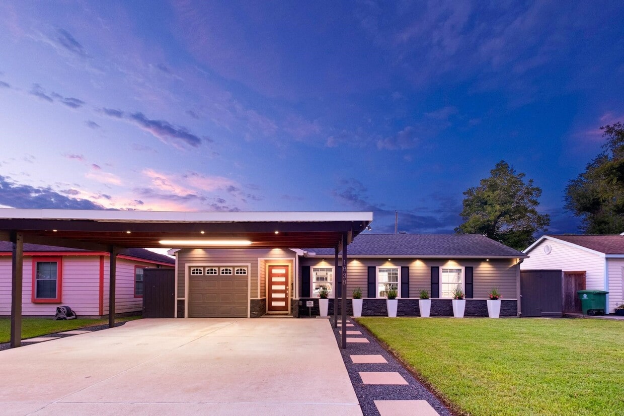 Foto principal - 1838 Saxon Dr