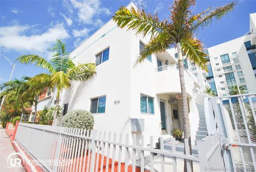 Primary Photo - 7615 Harding Ave