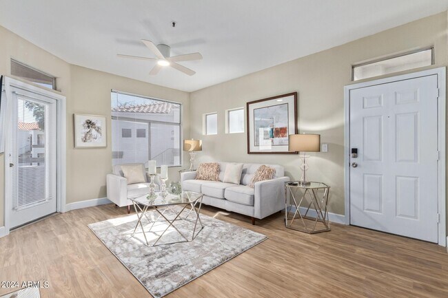 Building Photo - 11375 E Sahuaro Dr