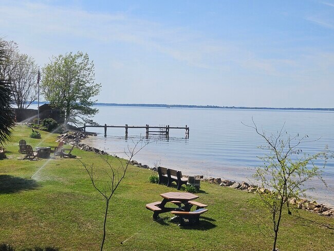 Fogata con vista al suroeste - 10 Little Hollow Ln