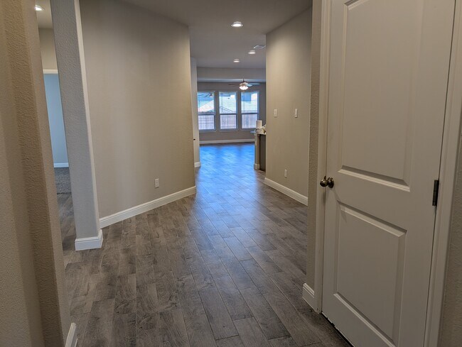 Foto del edificio - 15909 Bronte Ln