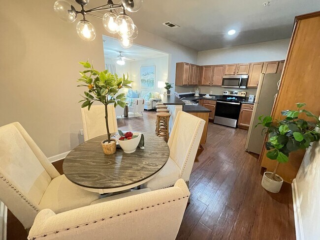 Foto del edificio - 3BD/3BA For Rent In Bluffs East
