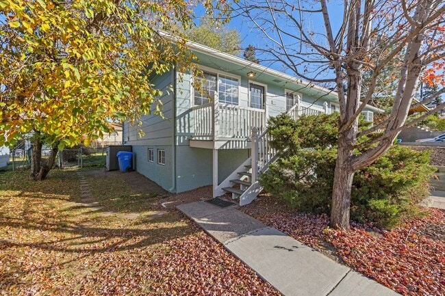 Photo - 2011 Woodburn St Townhome