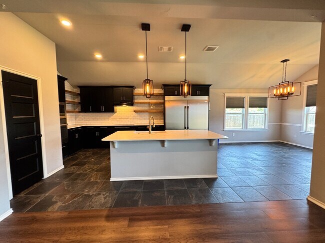 Foto del edificio - 1104 Black Mesa Rd