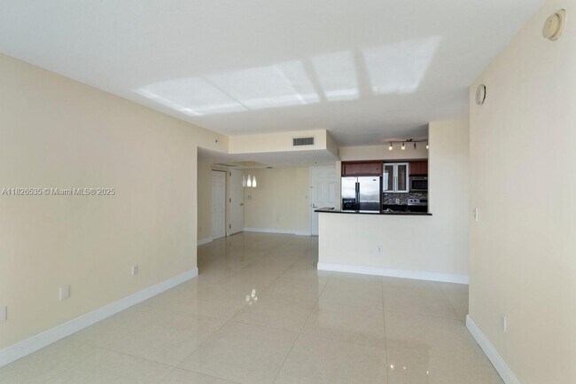 Foto del edificio - 3232 SW 22nd St
