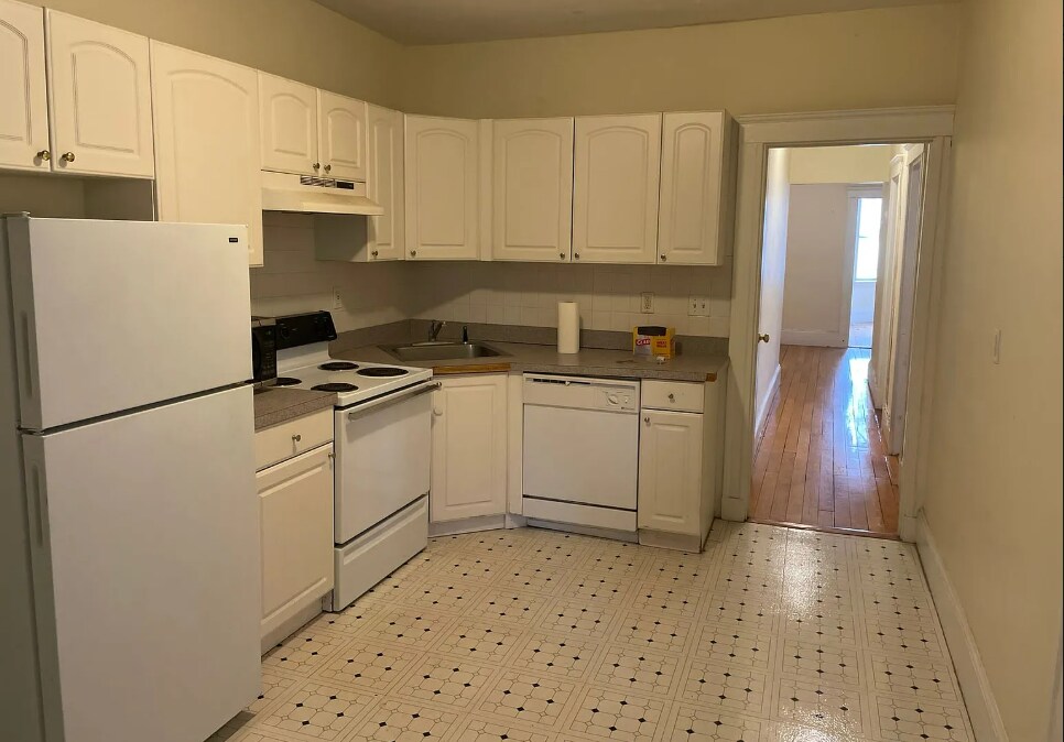 Foto principal - 252 Harvard St