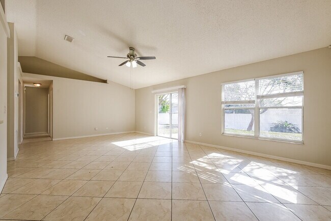 Building Photo - 12041 Goldenstar Ln