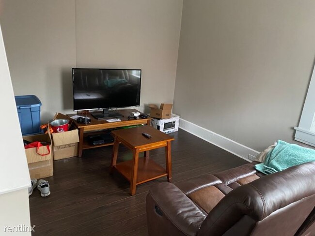Building Photo - 1 br, 1 bath Apartment - 723 Bakewell St