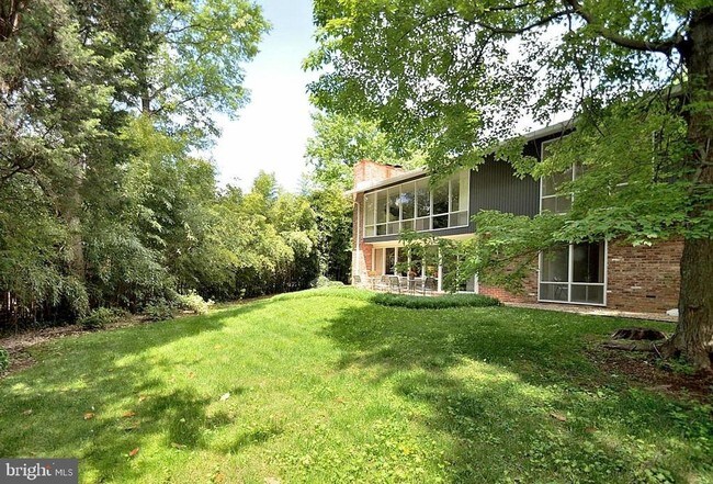 Foto del edificio - 2101 Mason Hill Dr