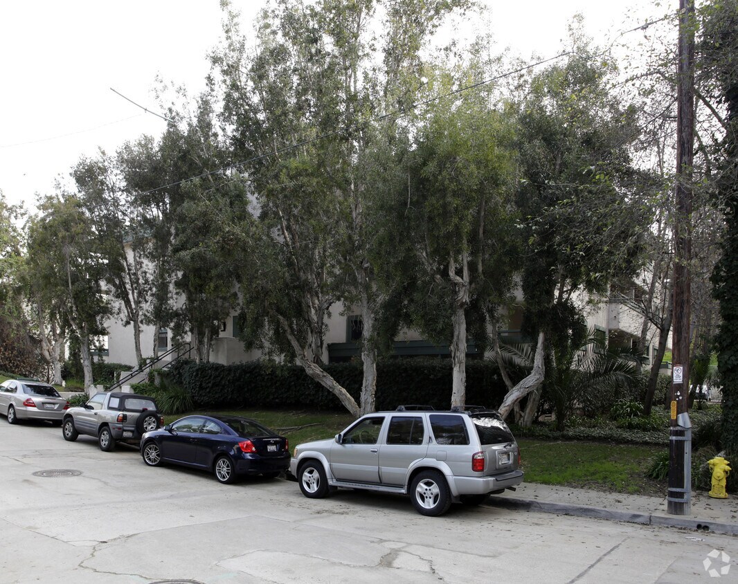 Building Photo - Torrance Canyon