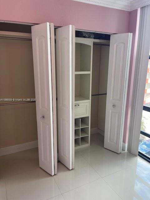 Foto del edificio - 1825 W 44th Pl