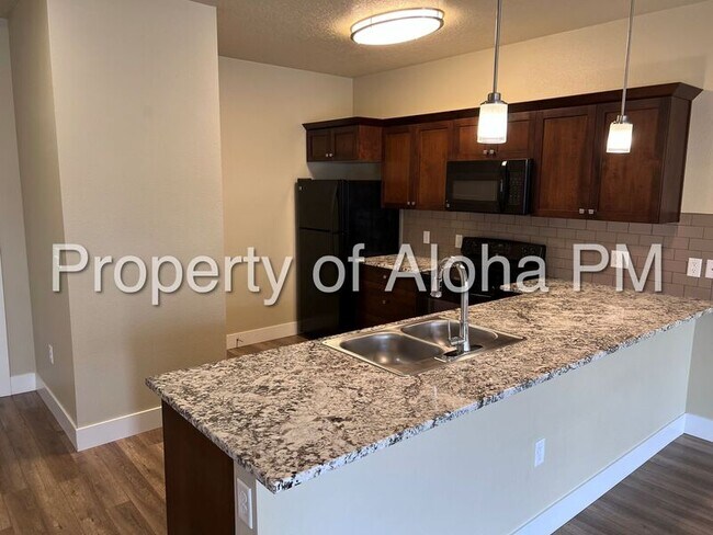 Foto del edificio - 3534 E Grand Forest Dr