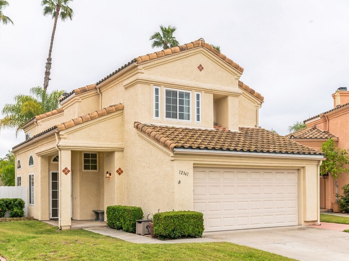 Foto principal - 4 Bedroom Single Family Home in El Cajon