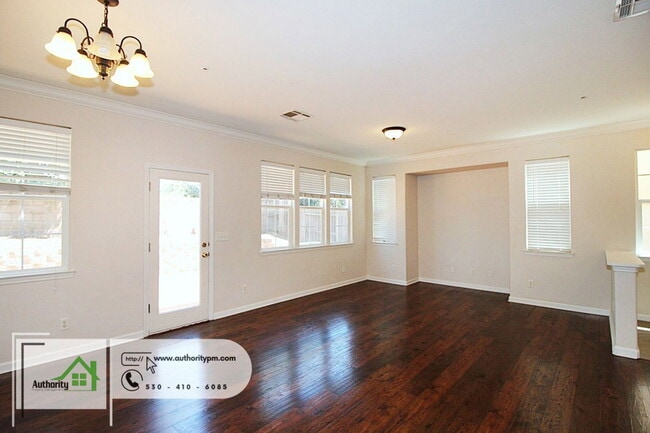 Building Photo - 2109 Vienna Way