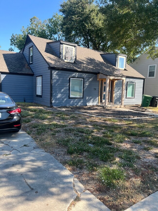 Photo - 3711 Eagle St (Houston, TX) House