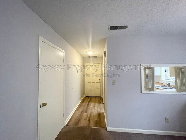 Foto del edificio - 839 Wimbledon Dr