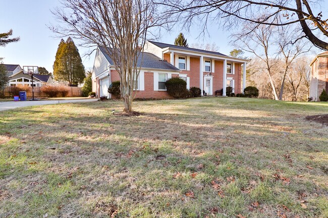 Building Photo - 10820 Pebble Brook Ln