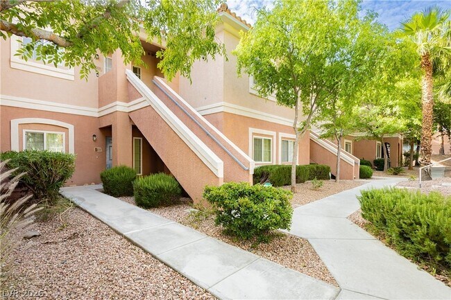 Foto del edificio - 301 Pine Haven St