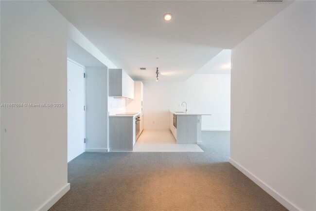 Foto del edificio - 501 NE 31st St