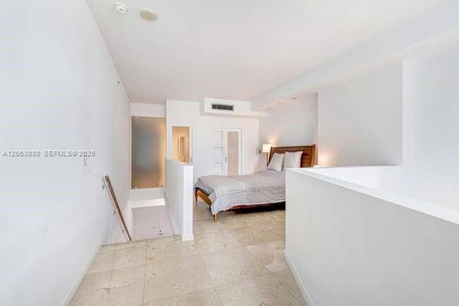 Foto del edificio - 690 SW 1st Ct