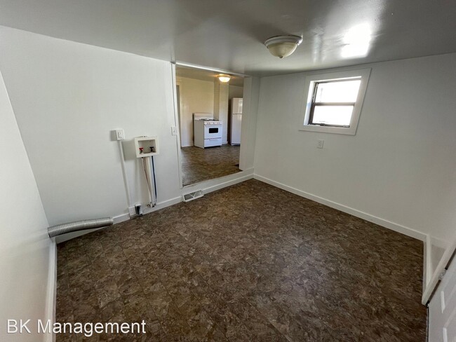 Building Photo - 2 br, 1 bath House - 1005 N 6th Street