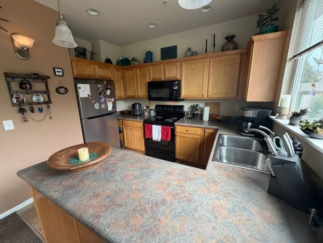 Building Photo - 230 Carina Cir