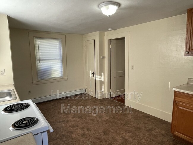 Foto del edificio - 906 Sandwich Rd