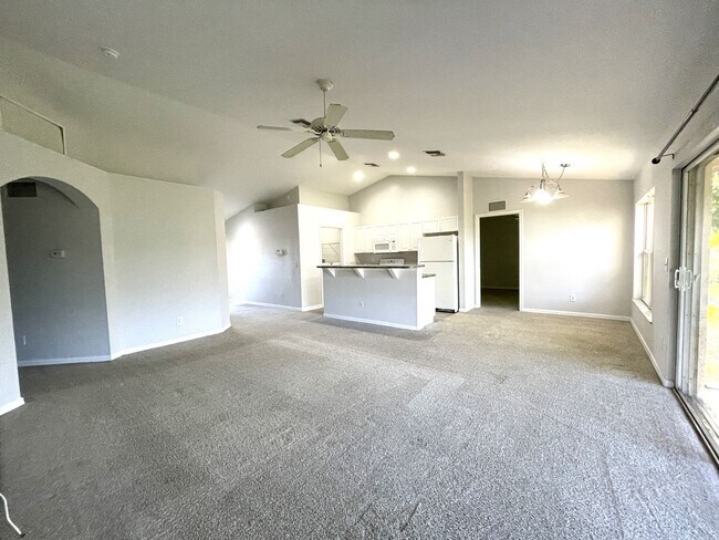 Building Photo - 3 Bedroom with Den 2 Bathroom 2 Car Garage...