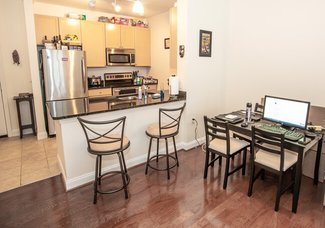 Building Photo - 1391 Pennsylvania Ave. SE