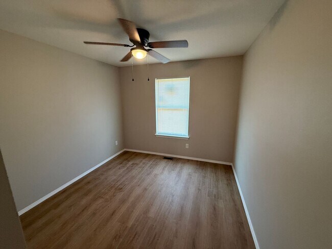 Building Photo - 3462 N Ohara Ave