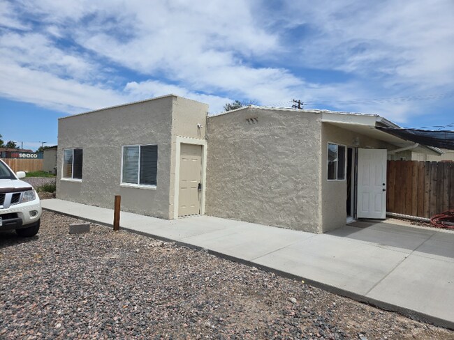 Foto del edificio - 610 Dahlia St