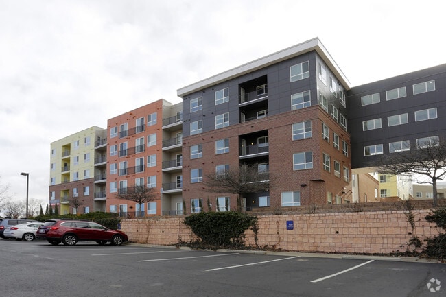 Building Photo - Outlook DTC