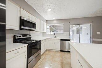 Building Photo - 16811 Forthloch Ct