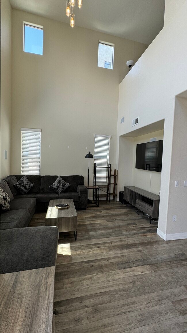 Sala de estar - 615 E Portland St