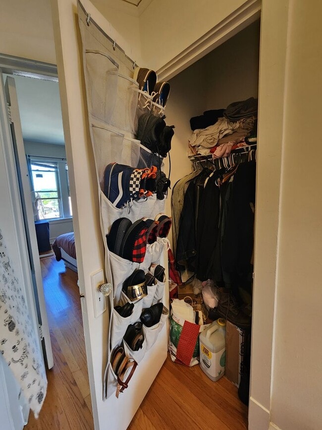 Building Photo - Spacious Updated 2 bed/1 bath in North Park