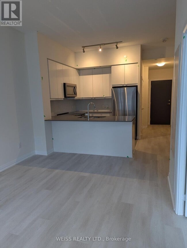 Building Photo - 3260 Sheppard Ave E