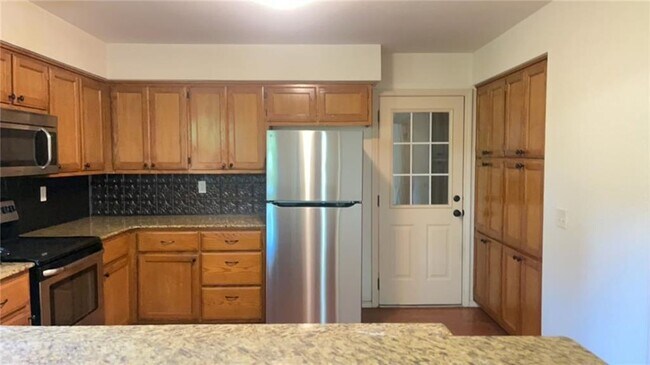 Foto del edificio - 10 Evans Ln