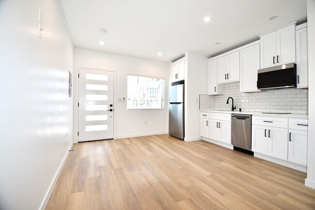 Foto del edificio - 849 N McCadden Pl