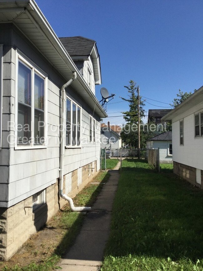 Foto del edificio - 4 Bedroom Single Family Home