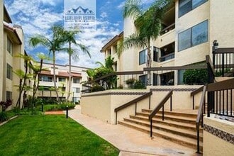 Building Photo - 6757 Friars Rd