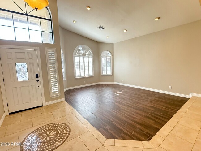 Foto del edificio - 902 W Sherri Dr